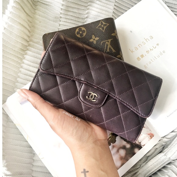 🌸SOLD🌸 Classic Flap CC Oversize Trifold Wallet - Picture 4 of 8